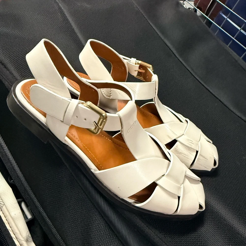 Women's white Leather Sandals - Elegant Woven Design - Picture 3 of 4
